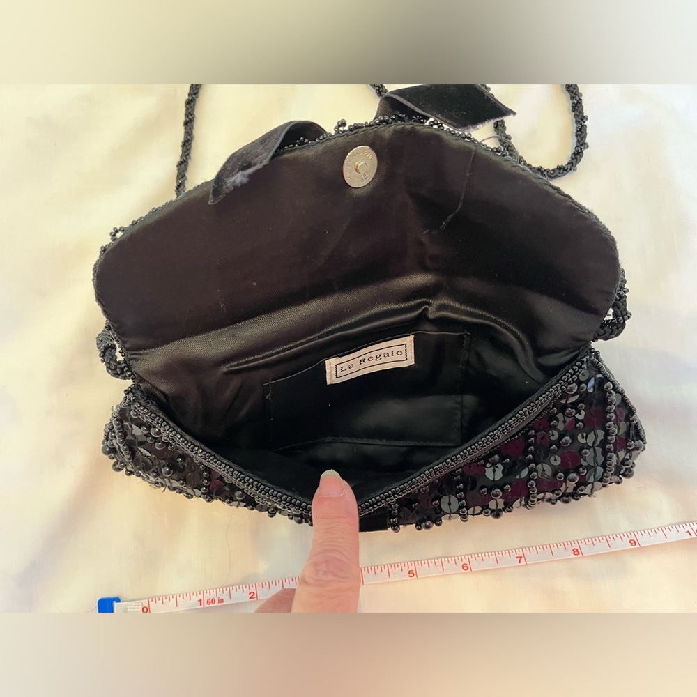 Black Sequin Beaded Clutch La Regale Snap Closure Strap - Picture 2 of 6
